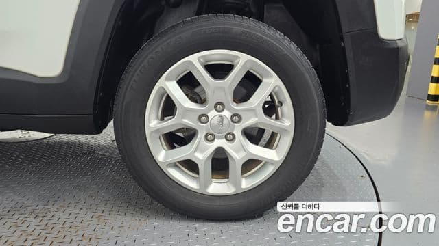 Jeep Renegade 2.0 дизель Longitude AWD, 2016 все фото