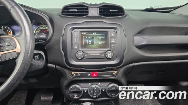 Jeep Renegade 2.0 дизель Longitude AWD, 2016 14