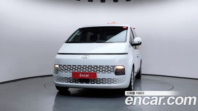 Hyundai Staria Modern, 2023 3