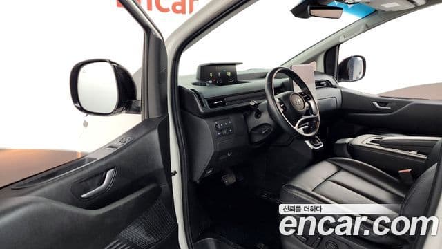 Hyundai Staria Modern, 2023 10