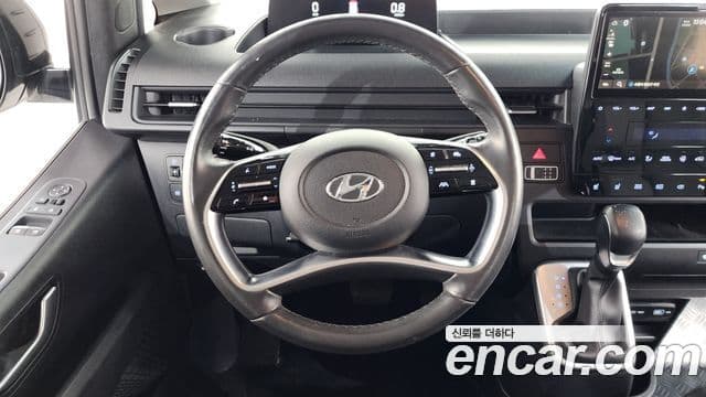 Hyundai Staria Modern, 2023 13