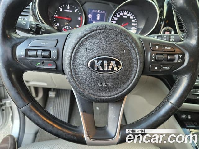 Kia All New Carnival Prestige, 2017 9