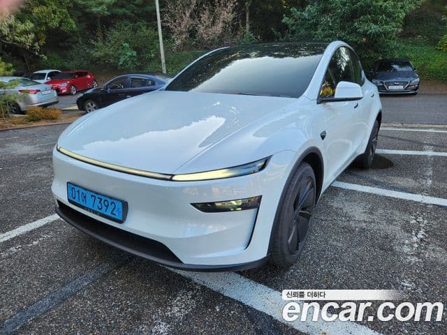 Tesla модель Y, 2025 3