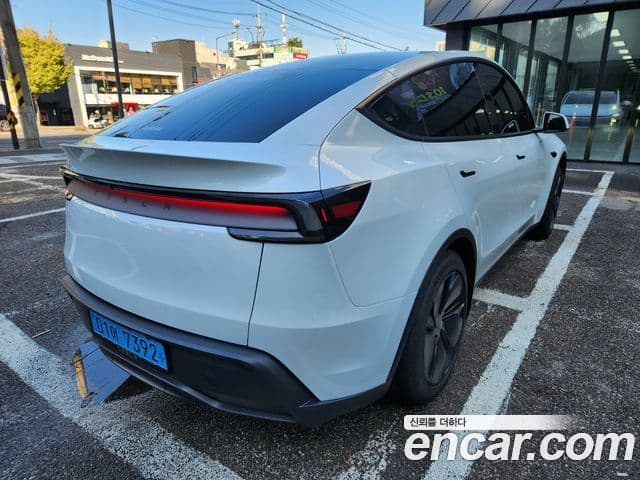 Tesla модель Y, 2025 все фото