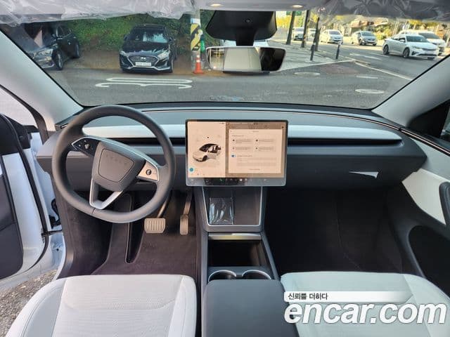 Tesla модель Y, 2025 9