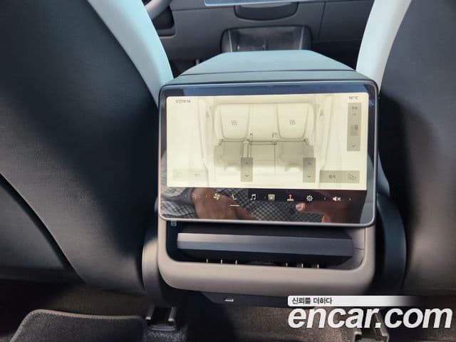 Tesla модель Y, 2025 12