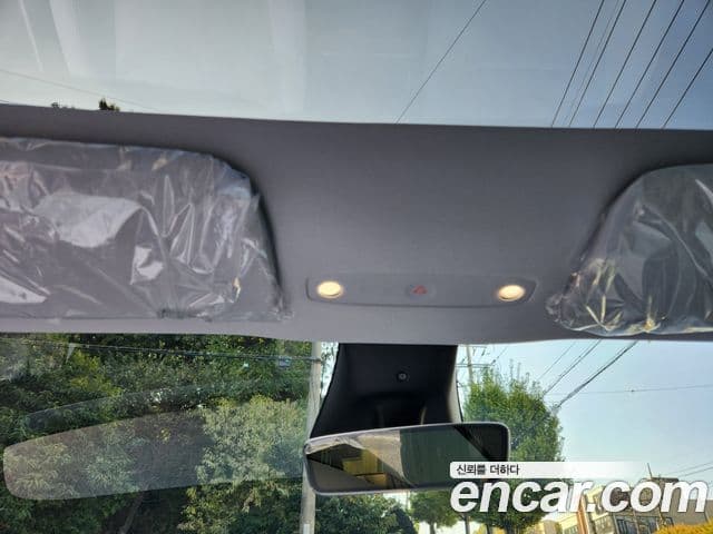 Tesla модель Y, 2025 17