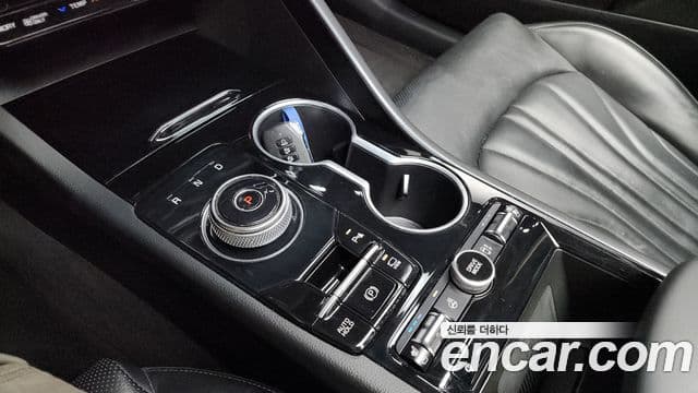 Kia K5 гибрид 3세대 Signature, 2023 9