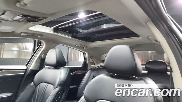 Kia K5 гибрид 3세대 Signature, 2023 18