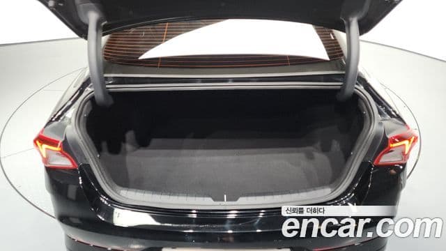 Kia K5 гибрид 3세대 Signature, 2023 20