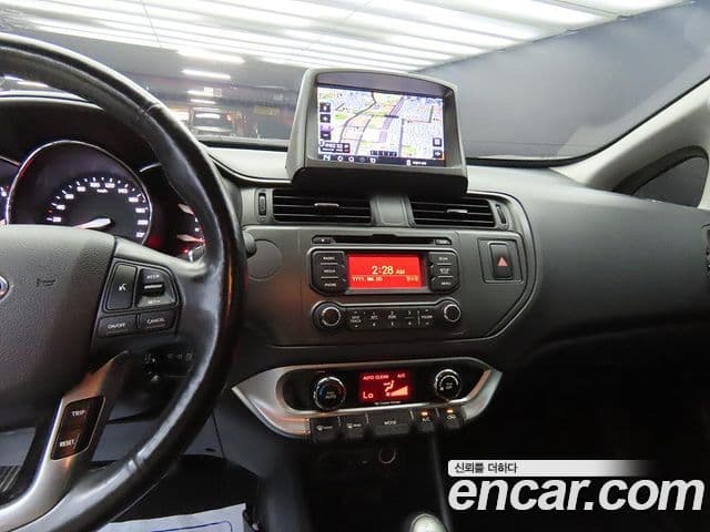 Kia All New Pride Luxury, 2014 13