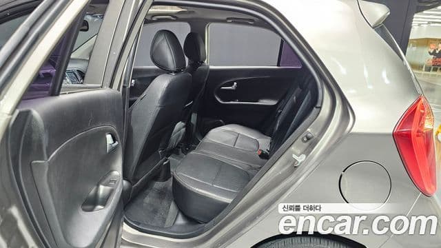 Kia All New Morning Luxury, 2013 12