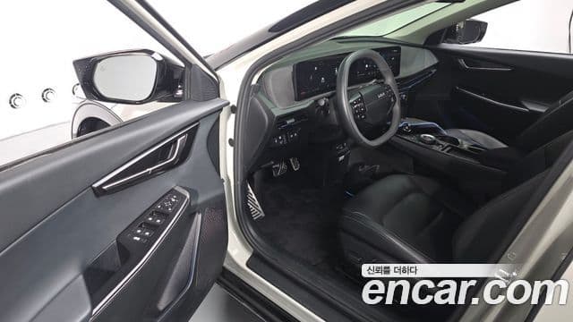 Kia The / новый New EV6 Air, 2025 11