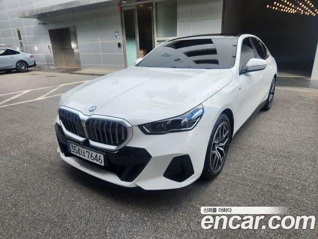 BMW 5시리즈 (G60) 523d M Sport, 2025 1