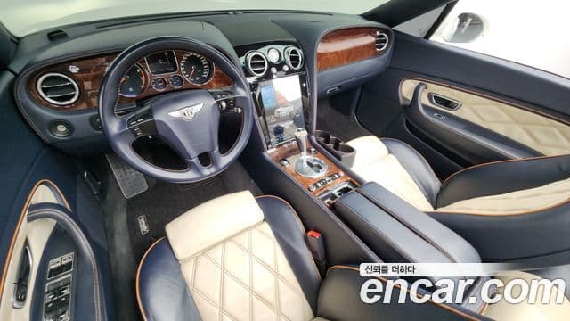 Bentley Continental GT 1세대 GTC, 2010 7