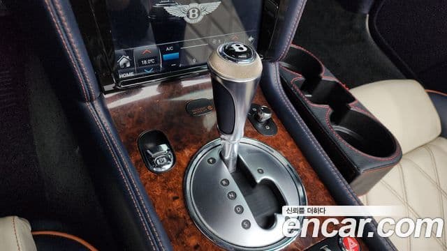 Bentley Continental GT 1세대 GTC, 2010 9