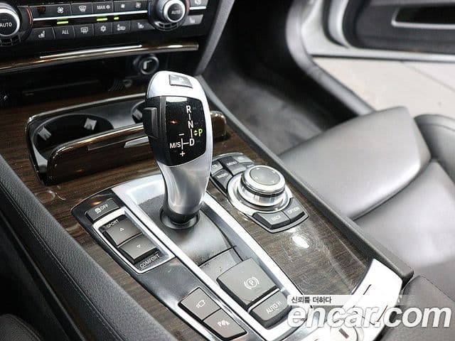 BMW 7시리즈 (F01) 740Li, 2009 10