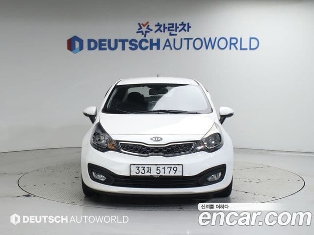 Kia All New Pride Luxury, 2012 3