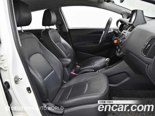 Kia All New Pride Luxury, 2012 10