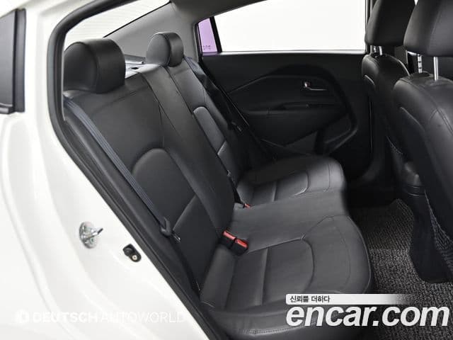 Kia All New Pride Luxury, 2012 12