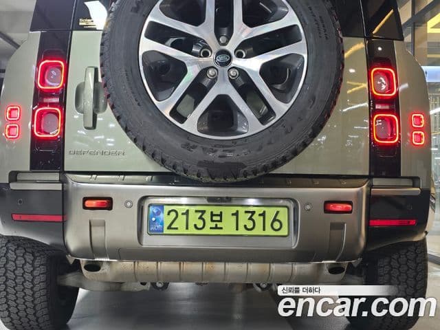 Land Rover Defender (L663) 110 P400 X, 2024 7