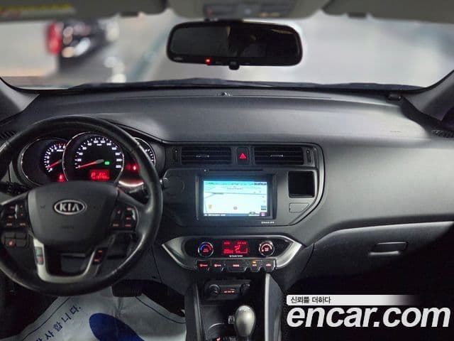 Kia All New Pride Luxury, 2012 7
