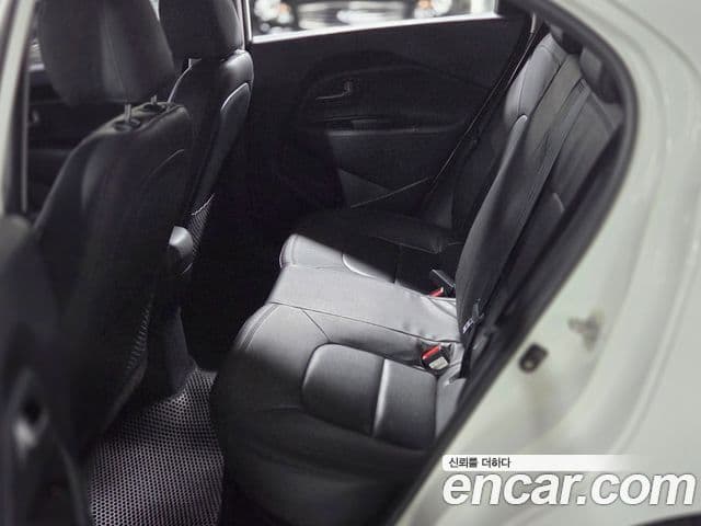 Kia All New Pride Luxury, 2012 11