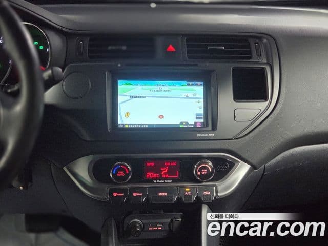 Kia All New Pride Luxury, 2012 15