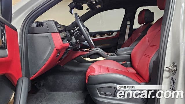 Porsche Cayenne (PO536), 2024 7