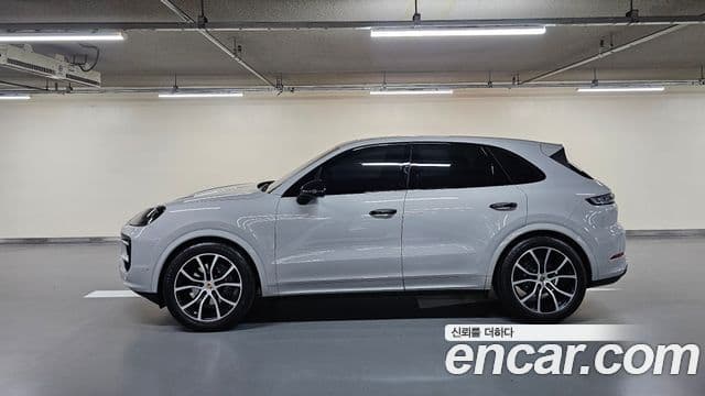 Porsche Cayenne (PO536), 2024 15