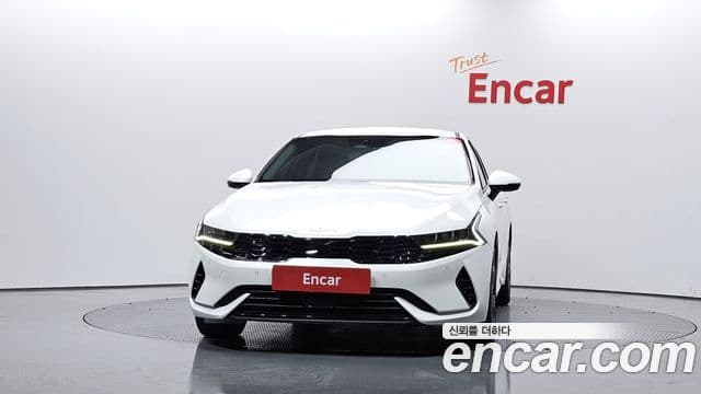 Kia K5 гибрид 3세대 Signature, 2023 3