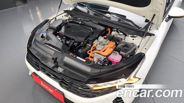 Kia K5 гибрид 3세대 Signature, 2023 6