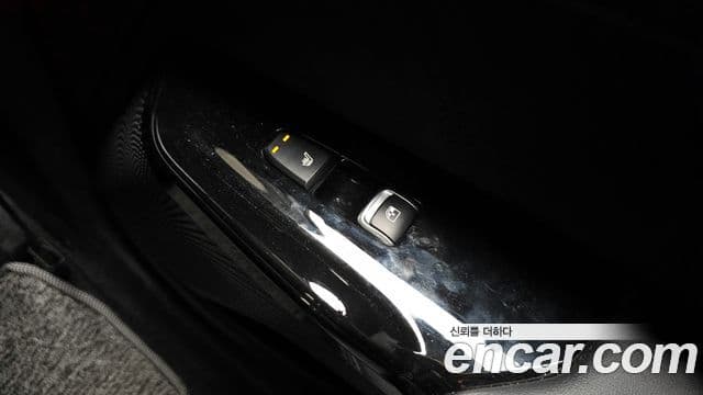 Kia K5 гибрид 3세대 Signature, 2023 19