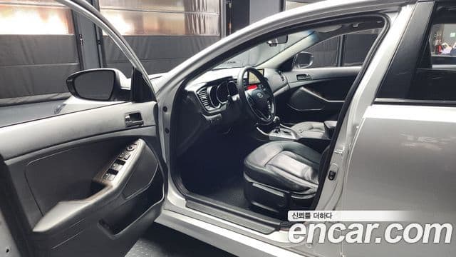 Kia K5 LPI Deluxe, 2013 10