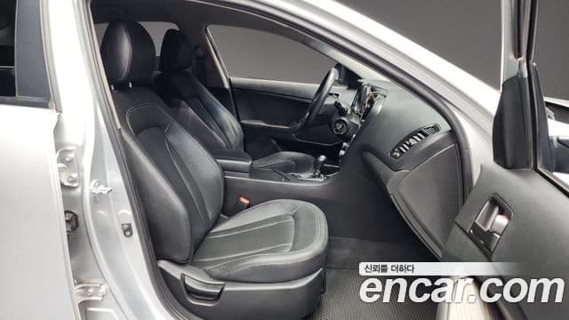 Kia K5 LPI Deluxe, 2013 11