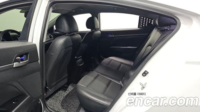 Hyundai Avante AD 1.6 GDI Value Plus, 2018 12