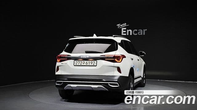 Kia Seltos Trendy, 2023 4