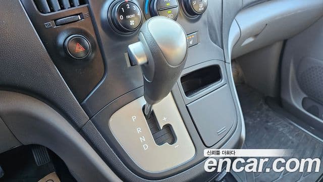 Hyundai Grand Starex CVX Deluxe, 2016 9