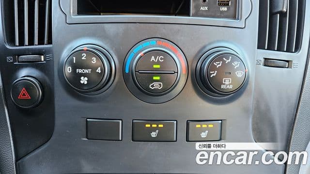 Hyundai Grand Starex CVX Deluxe, 2016 18