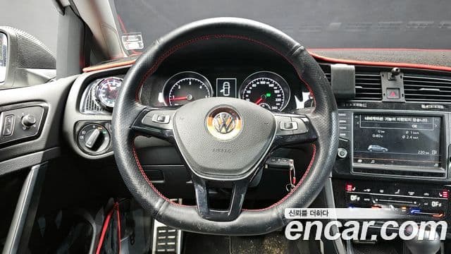 Volkswagen Гольф 7세대, 2016 13