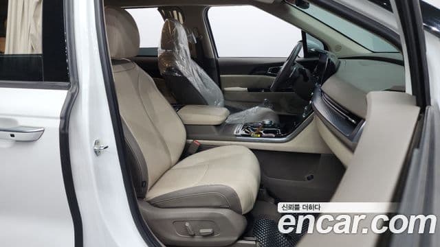 Kia Carnival 4세대 Signature, 2022 11