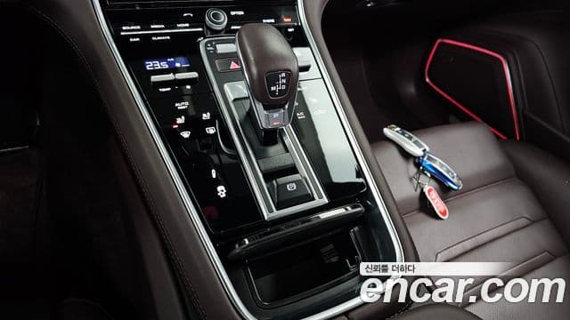 Porsche Panamera (971), 2020 9