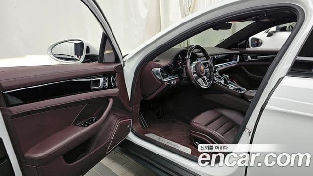 Porsche Panamera (971), 2020 10