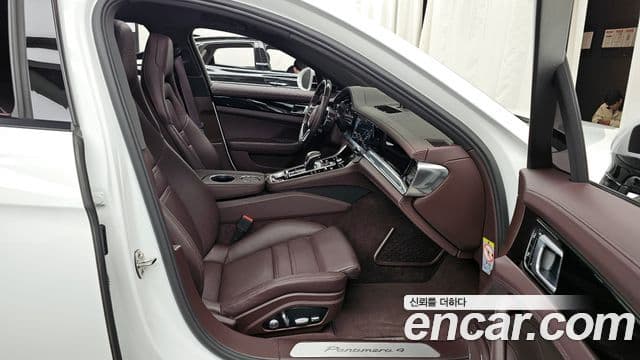 Porsche Panamera (971), 2020 11