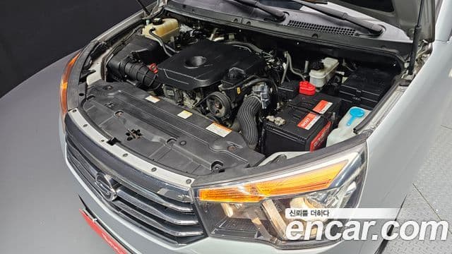 KG모빌리티(SsangYong) Korando 투리스모 2WD TX 11인승, 2017 6