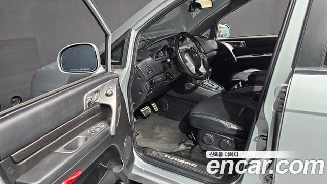 KG모빌리티(SsangYong) Korando 투리스모 2WD TX 11인승, 2017 10