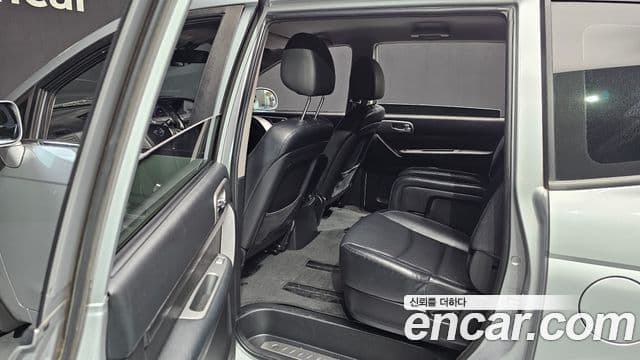 KG모빌리티(SsangYong) Korando 투리스모 2WD TX 11인승, 2017 12