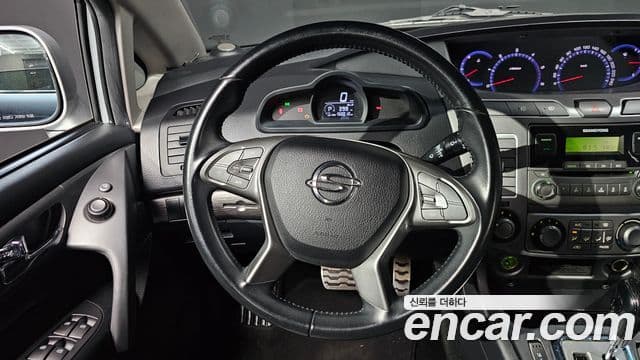 KG모빌리티(SsangYong) Korando 투리스모 2WD TX 11인승, 2017 13