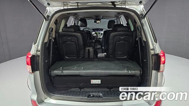 KG모빌리티(SsangYong) Korando 투리스모 2WD TX 11인승, 2017 20