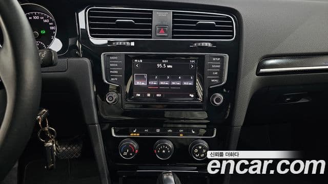 Volkswagen Гольф 7세대, 2014 14